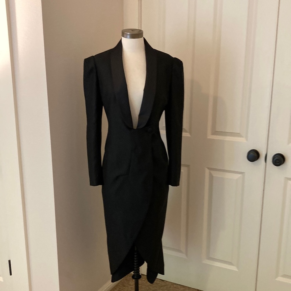 YvesSaintLaurent Black tuxedo fitted coat new with tags